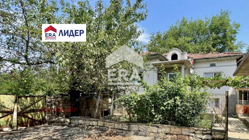 Продава КЪЩА, с. Брестовица, област Русе