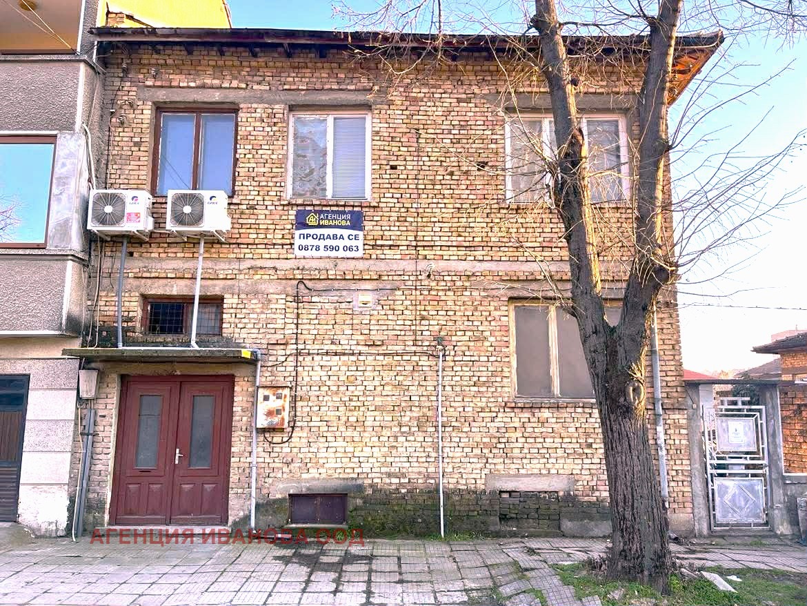 Продава ЕТАЖ ОТ КЪЩА, гр. Попово, област Търговище, снимка 2 - Етаж от къща - 53676238