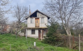 Продажба на къщи в град Плевен - изображение 1 