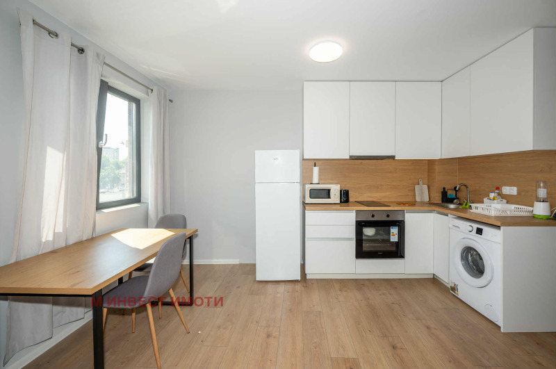 Na sprzedaż  1 sypialnia Plowdiw , Mladeżki Chalm , 60 mkw | 85375620 - obraz [4]