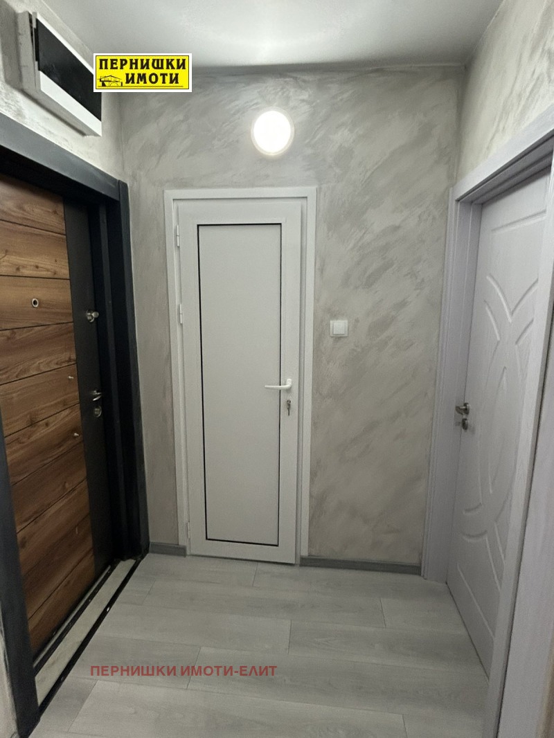 Продава 2-СТАЕН, гр. Перник, Изток, снимка 5 - Апартаменти - 53354936