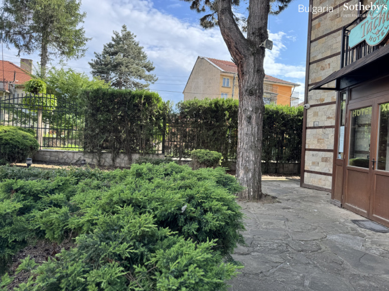 Продава ХОТЕЛ, гр. Червен бряг, област Плевен, снимка 3 - Хотели - 52862236