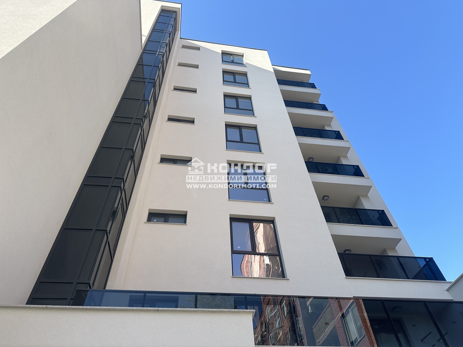 Продава 2-СТАЕН, гр. Пловдив, Кючук Париж, снимка 2 - Апартаменти - 55650622