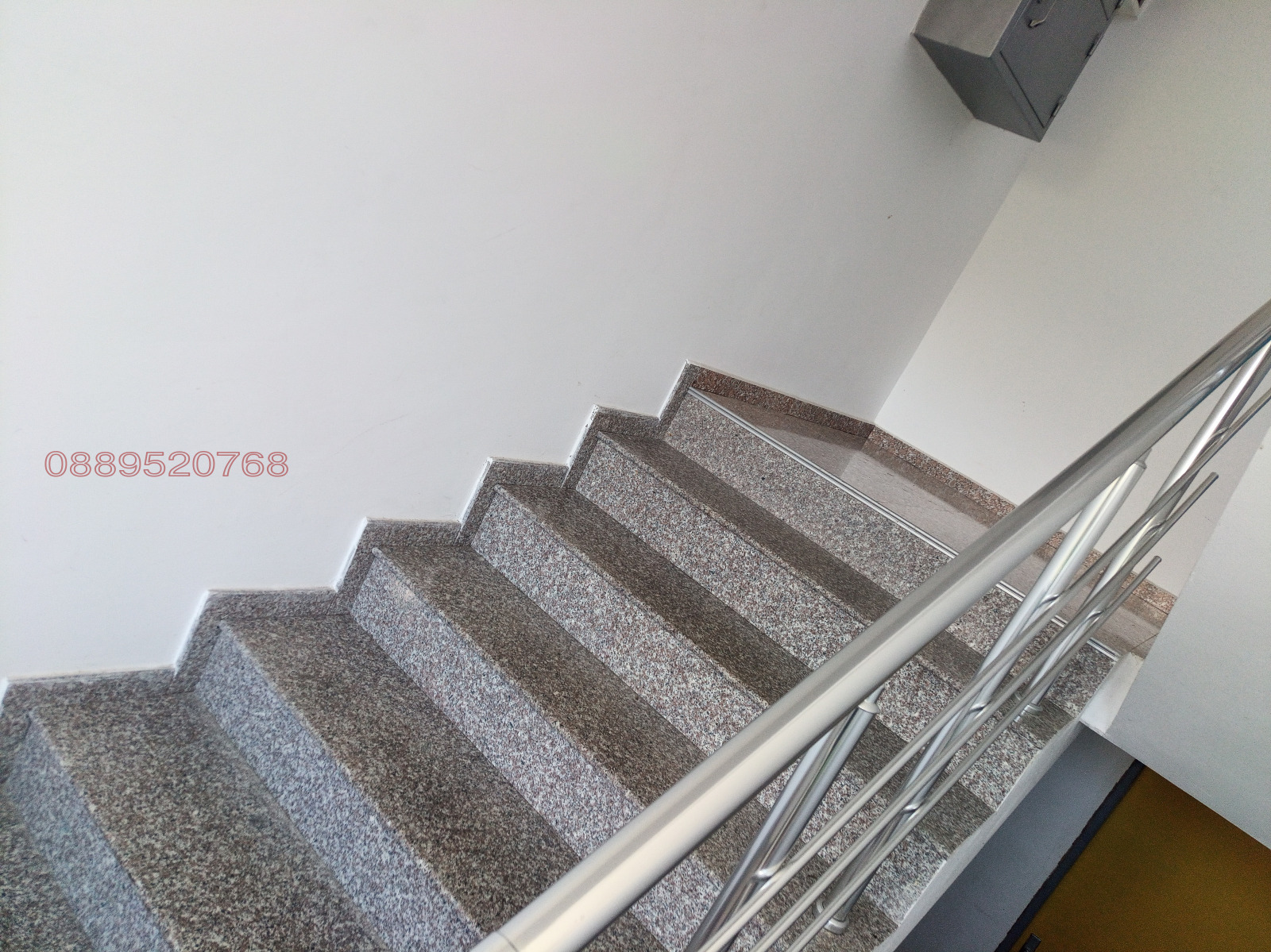 Продава МНОГОСТАЕН, гр. Пловдив, Прослав, снимка 3 - Апартаменти - 54690814