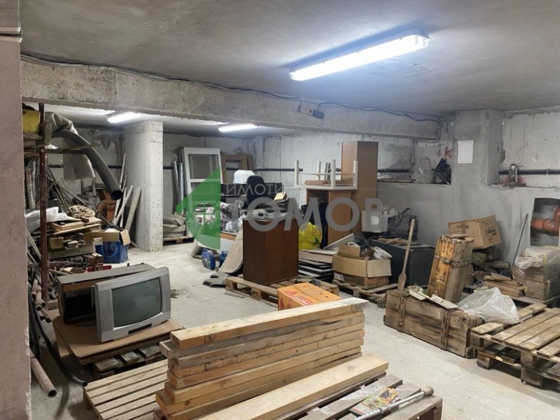 Продава ГАРАЖ в град Шумен, Пазара - 167 кв.м / 108 394 € » 212 000.24 лв., ИМОТИ ТОМОВ