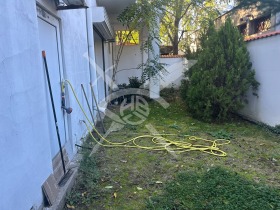 Casa Zona B-18, Sofia 16