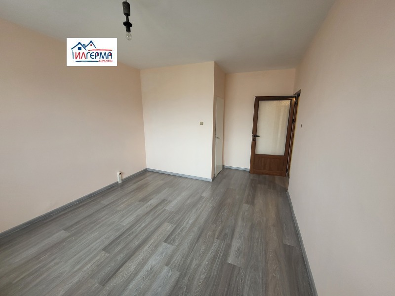 À venda  2 quartos Pernik , Iztok , 71 m² | 59276052 - imagem [14]