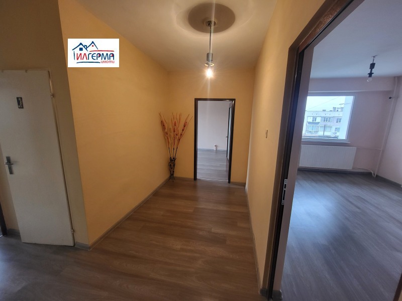 À venda  2 quartos Pernik , Iztok , 71 m² | 59276052 - imagem [12]