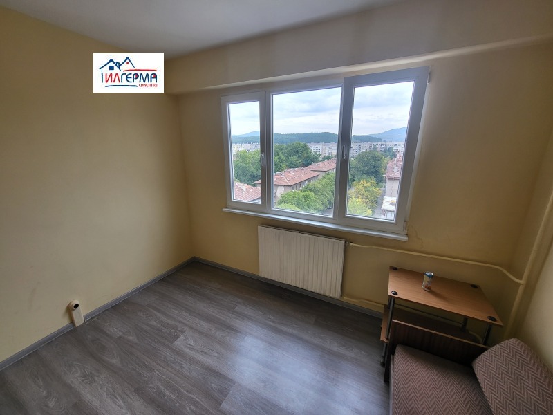 À venda  2 quartos Pernik , Iztok , 71 m² | 59276052 - imagem [8]