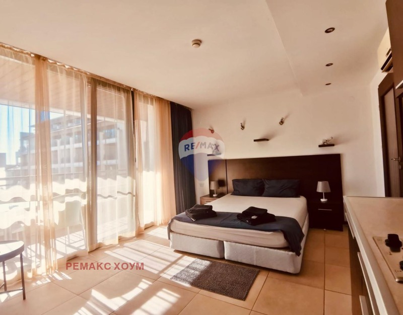 Продава 1-СТАЕН в област Добрич, гр. Балчик - 50 кв.м / 75 000 € » 146 687.25 лв., РЕМАКС ХОУМ