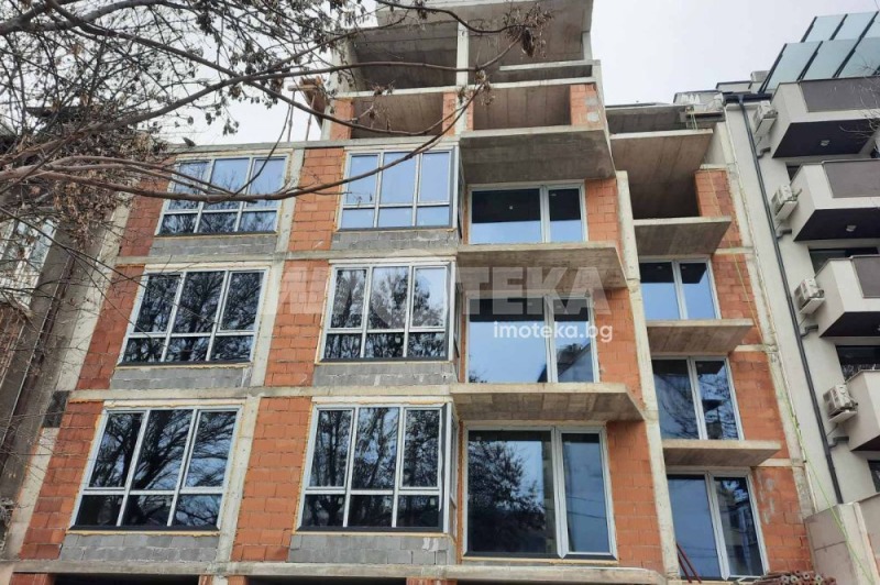 De vânzare  1 dormitor Sofia , Banișora , 87 mp | 44198318 - imagine [6]