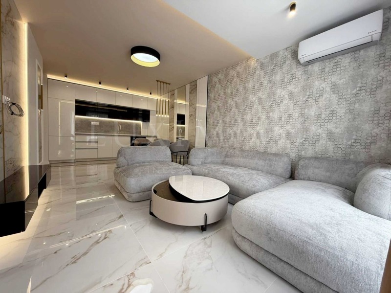 Продава 3-СТАЕН, гр. Пловдив, Остромила, снимка 2 - Апартаменти - 52051565