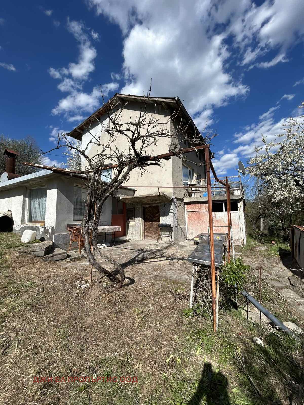 Продава КЪЩА, гр. Костинброд, област София област