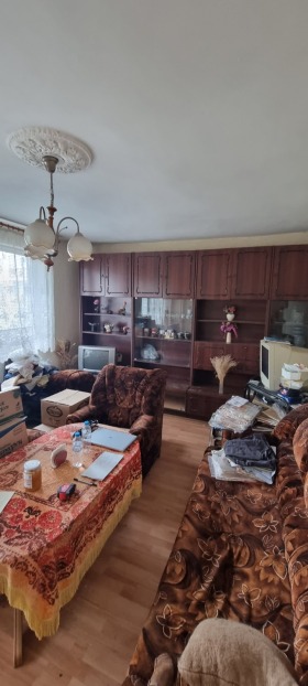 2 sovrum Vazrajdane, Razgrad