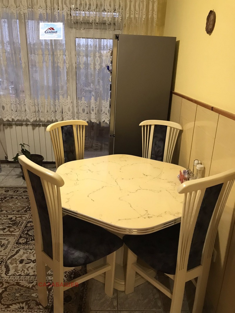 Продается  2 спальни Пазарджик , Център , 93 кв.м | 58378269 - изображение [2]