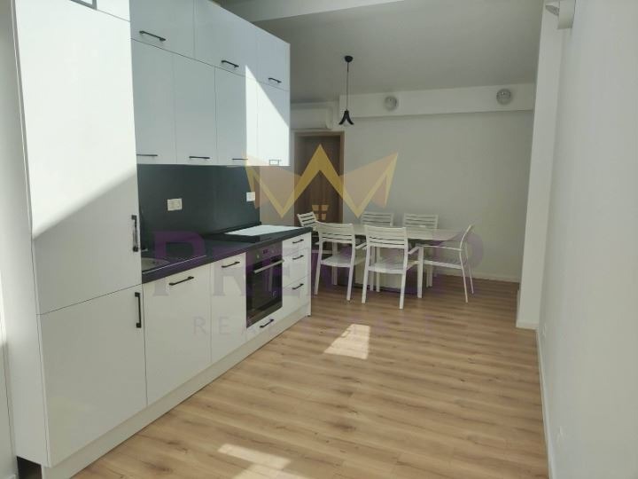 Продава 4-СТАЕН, гр. Варна, Център, снимка 2 - Апартаменти - 55796141