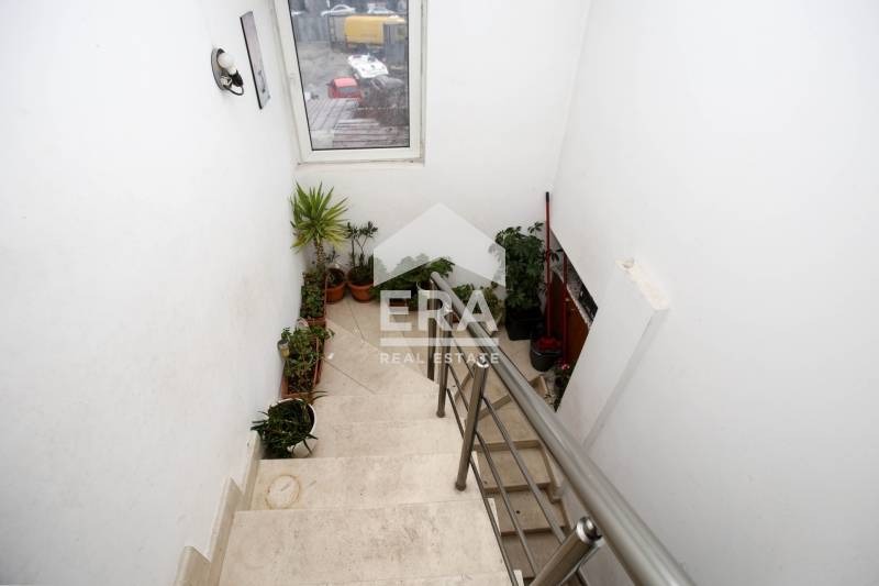 Продава ЕТАЖ ОТ КЪЩА, гр. София, Надежда 1, снимка 13 - Етаж от къща - 54236613