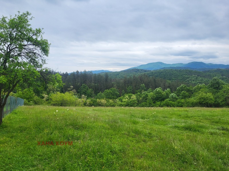 Продава ПАРЦЕЛ, с. Гумощник, област Ловеч