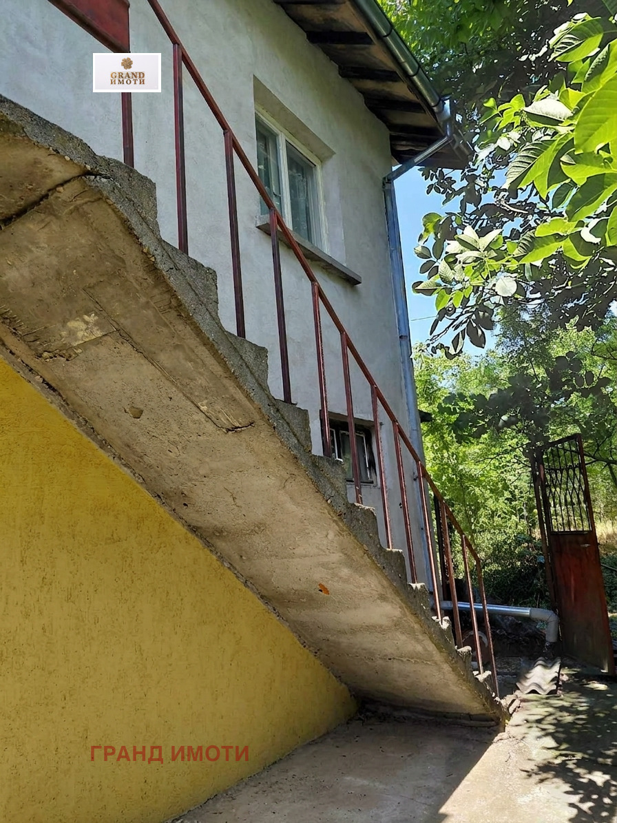 Продава КЪЩА, с. Червена вода, област Русе, снимка 7 - Къщи - 55063347