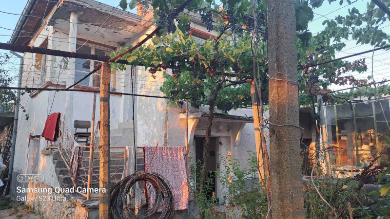 Продава КЪЩА в област Стара Загора, с. Лозен - 100 кв.м / 49 000 € » 95 835.67 лв., КОМФОРТ ЕСТЕЙТ