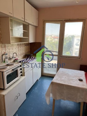 Продава 2-стаен град Пловдив Кючук Париж - [1] 