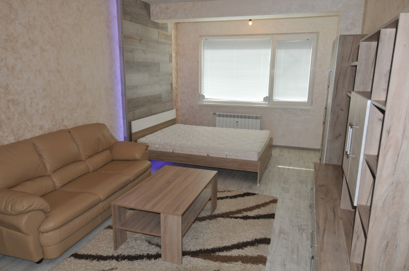 In vendita  2 camere da letto Sofia , Tsentar , 90 mq | 47649589