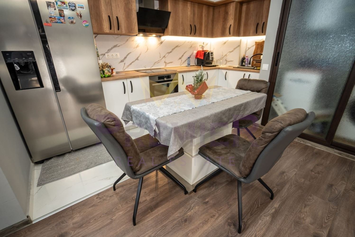 Продава КЪЩА, гр. Бургас, Сарафово, снимка 3 - Къщи - 53898972