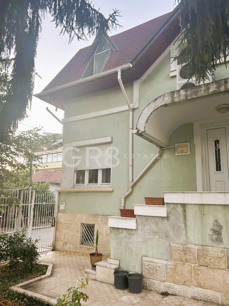 Продава КЪЩА в град Разград, Варош - 200 кв.м / 598 000 € » 1 169 586.34 лв., ГРЕЙТ ЕСТЕЙТС