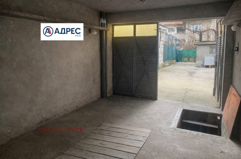 Продава ГАРАЖ в град Русе, Дружба 1 - 16 кв.м / 19 200 € » 37 551.94 лв., АДРЕС - РУСЕ