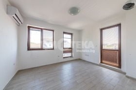 1 sypialnia Ljatno kino Trakija, Warna