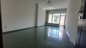 2 makuuhuonetta Javorov, Sofia