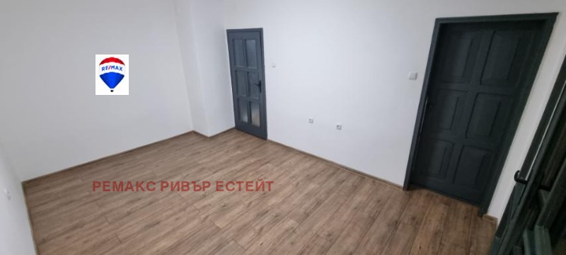 Продава 1-СТАЕН, гр. Русе, Здравец Изток, снимка 2 - Aпартаменти - 48699936