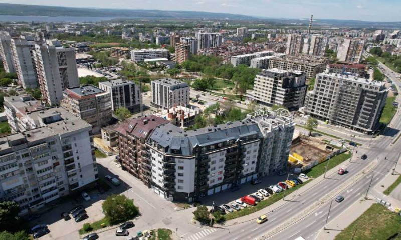 Till salu  3+ sovrum Varna , Vazrajdane 2 , 160 kvm | 33965657 - bild [3]