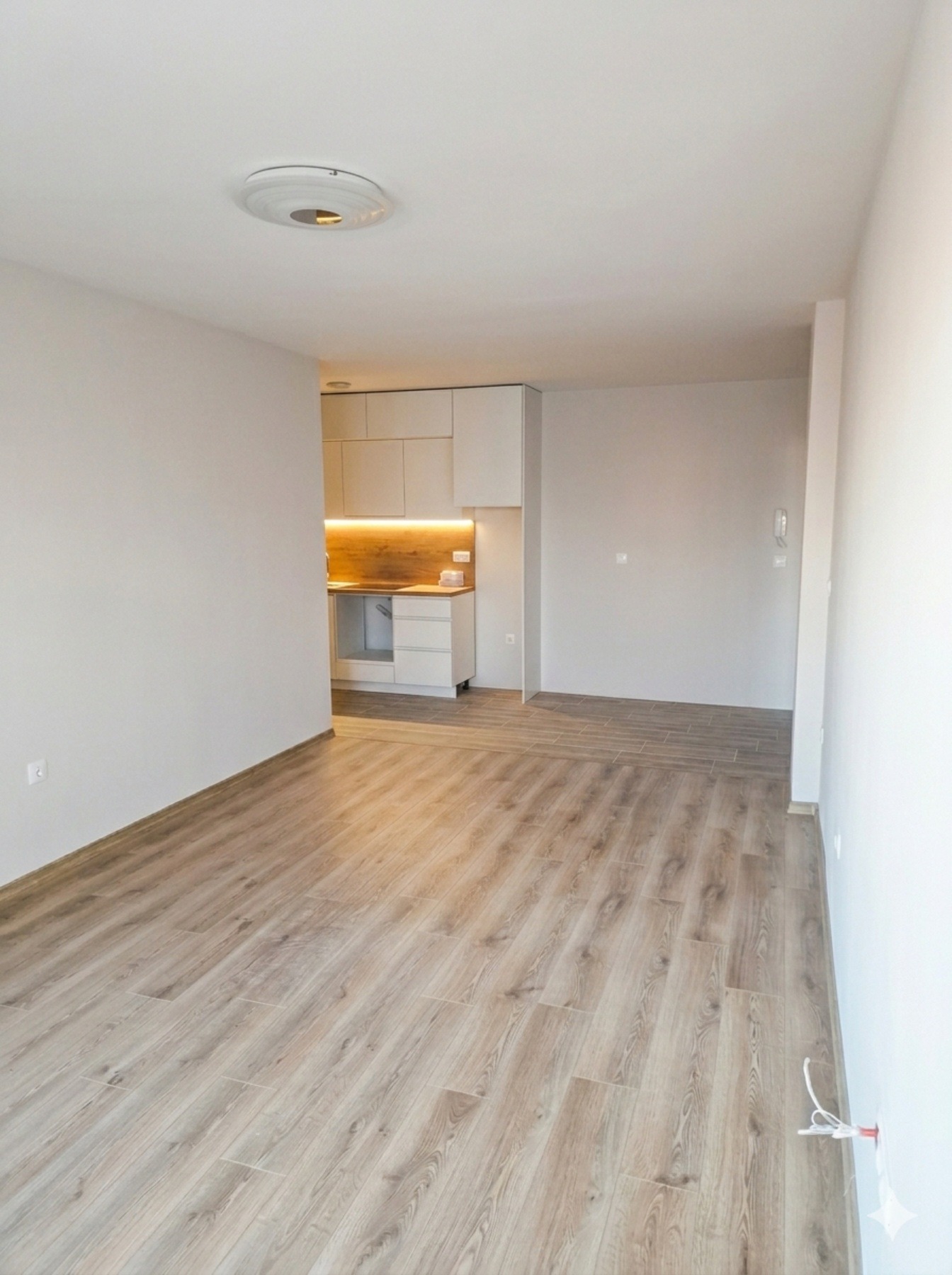 Продава 2-СТАЕН, гр. Пловдив, Остромила, снимка 3 - Апартаменти - 53679079