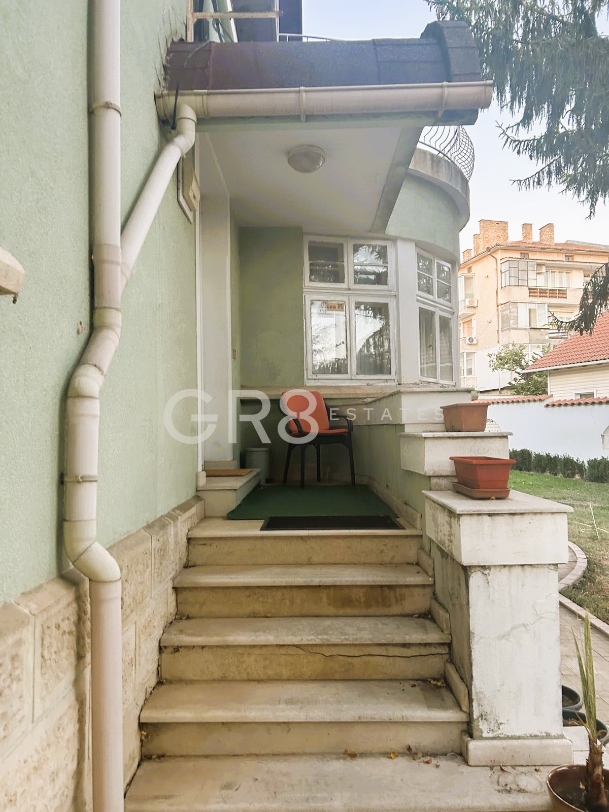 Продава КЪЩА, гр. Разград, Варош, снимка 2 - Къщи - 54497270