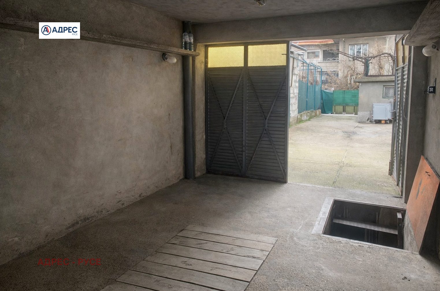 Продава ГАРАЖ, ПАРКОМЯСТО, гр. Русе, Дружба 1