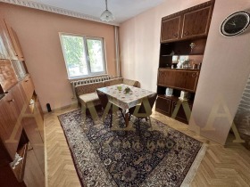 3-стаен град Пловдив, Тракия 3