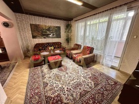 3-стаен град Пловдив, Тракия 1