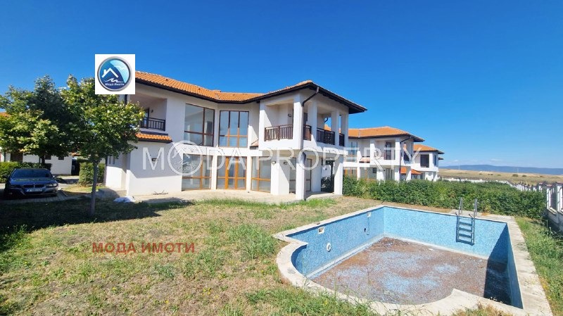 À venda  Casa região Burgas , Aheloi , 180 m² | 22337182