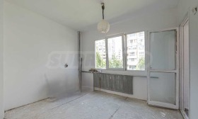 Продава  4-стаен, град София