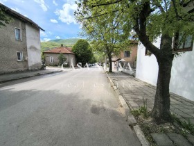 Hus Zemen, region Pernik 6