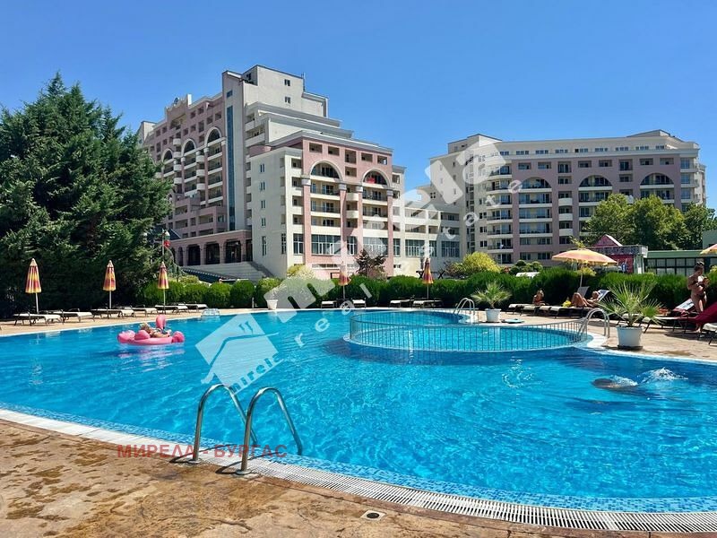 Продава 2-СТАЕН, област Бургас, к.к. Слънчев бряг • 86000 € / 168201.38 лв. • 80582055 1