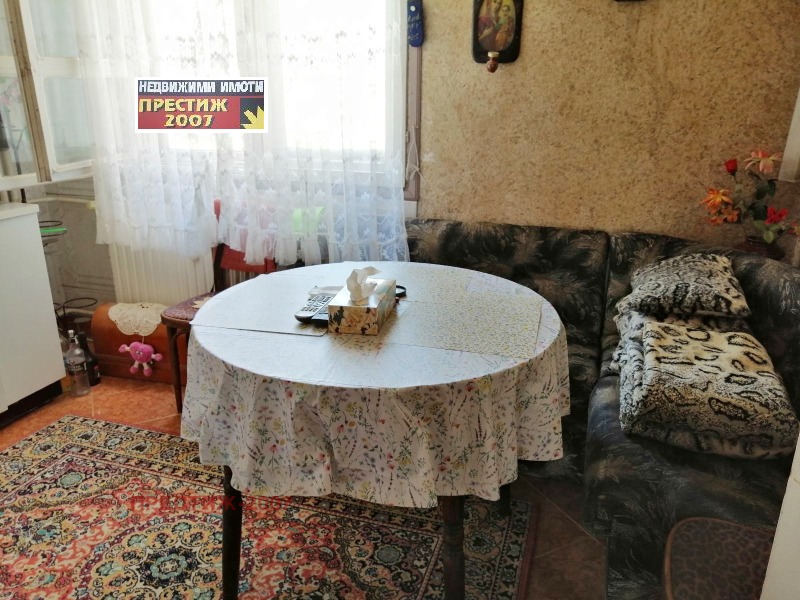 Продава 3-СТАЕН, гр. Шумен, Добруджански, снимка 3 - Апартаменти - 52546040