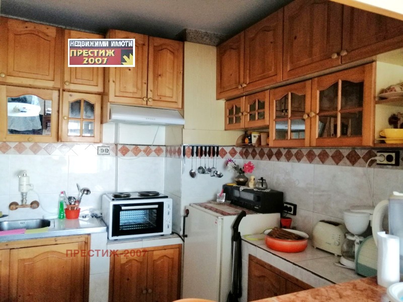 Продава 3-СТАЕН, град Шумен, Добруджански • 110000 € / 215141.30 лв. • 94301293 1