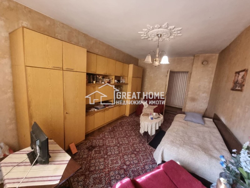 Продава 4-СТАЕН, гр. Търговище, Вароша, снимка 2 - Aпартаменти - 47431367