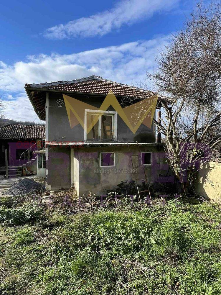 Продава КЪЩА, с. Домлян, област Пловдив, снимка 3 - Къщи - 52799566