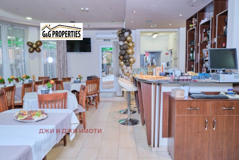 Eladó  Bár; Kávézó Sofia , Banisora , 291 négyzetméter | 20688466