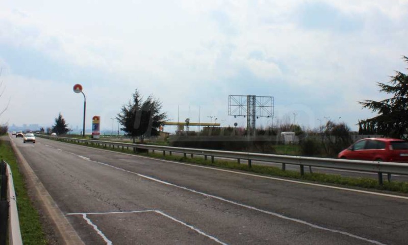 Na prodej  Spiknutí Burgas , Vetren , 8096 m2 | 92195154 - obraz [2]
