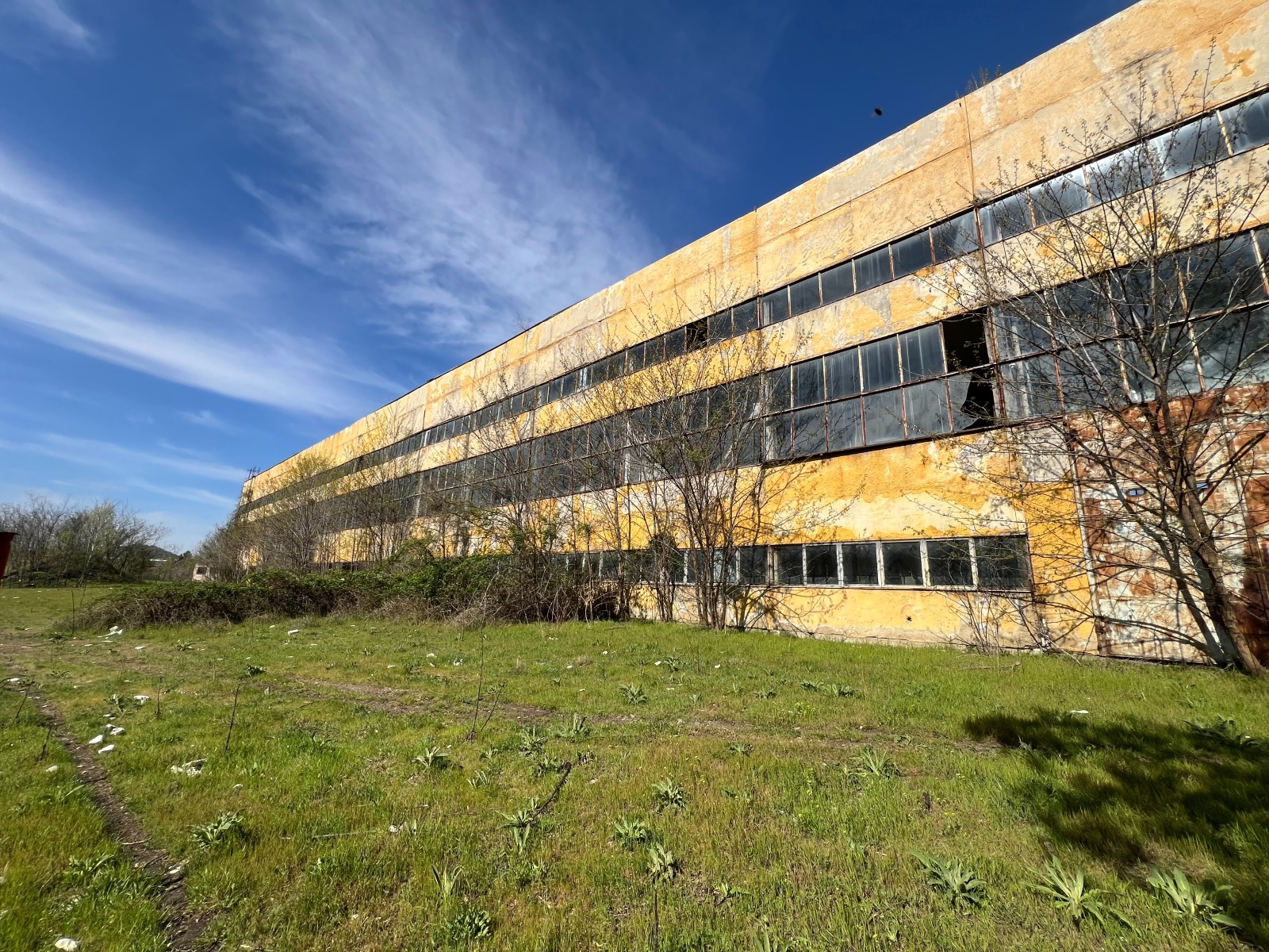 Продава ПРОМ. ПОМЕЩЕНИЕ, с. Ведраре, област Пловдив