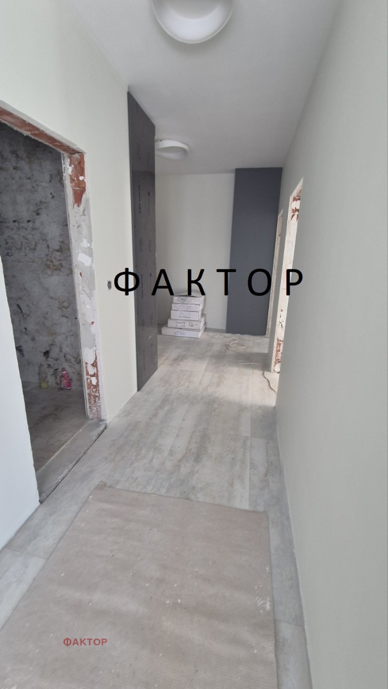 Продава 3-СТАЕН, гр. Пловдив, Център, снимка 3 - Aпартаменти - 48623250